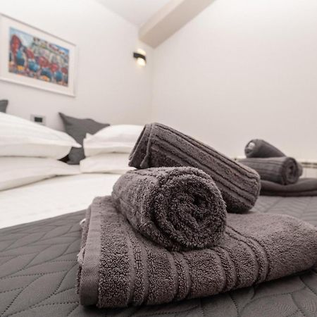 Apartments Luka Toni Krvavica Zewnętrze zdjęcie