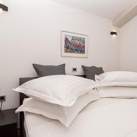 Apartments Luka Toni Krvavica Zewnętrze zdjęcie
