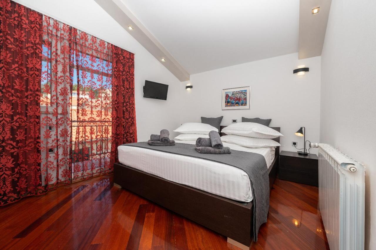 Apartments Luka Toni Krvavica Zewnętrze zdjęcie