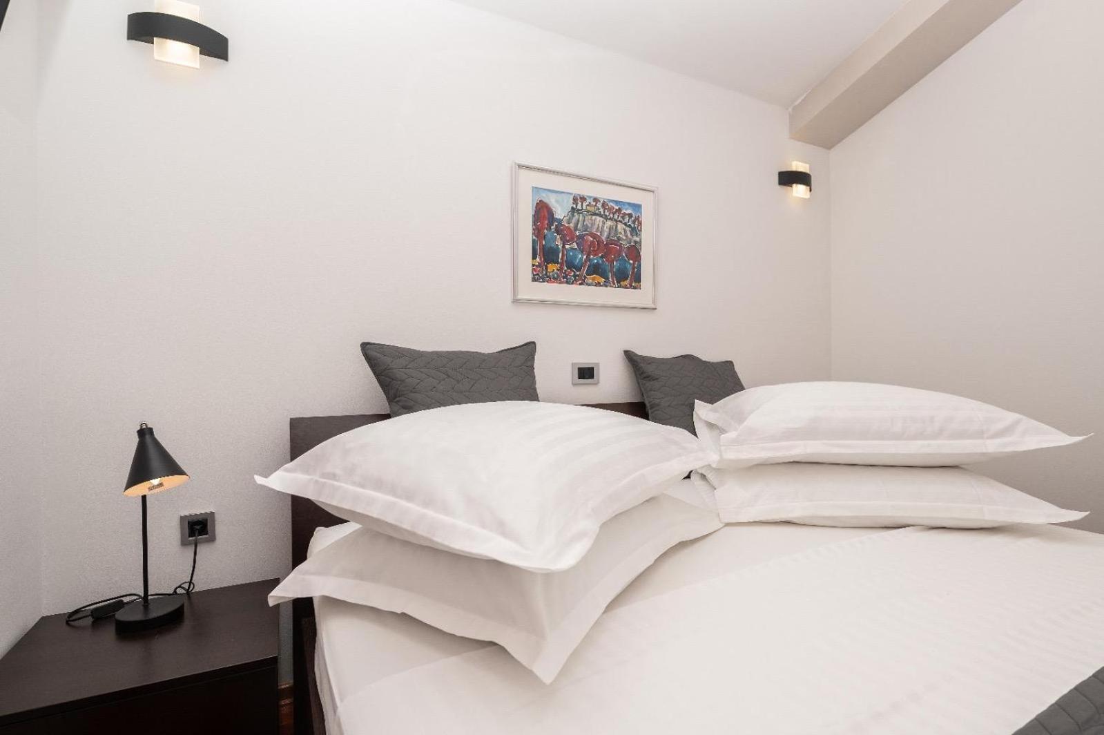 Apartments Luka Toni Krvavica Zewnętrze zdjęcie