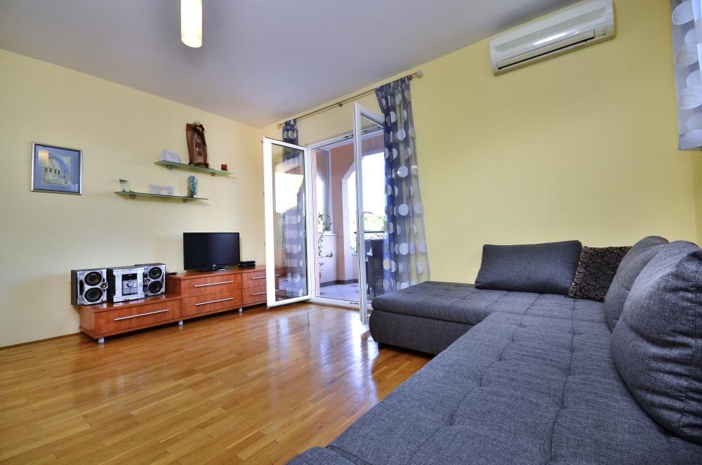 Apartments Luka Toni Krvavica Zewnętrze zdjęcie